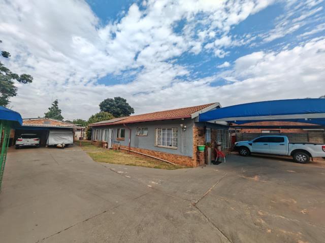 2 Bedroom House for sale in Wolmer