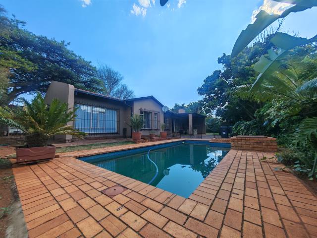 3 Bedroom House for sale in Theresapark