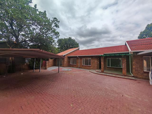 3 Bedroom House for sale in Theresapark