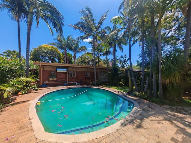 4 Bedroom House for sale in Dorandia