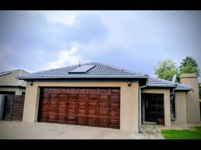 3 Bedroom House for sale in Heatherdale AH