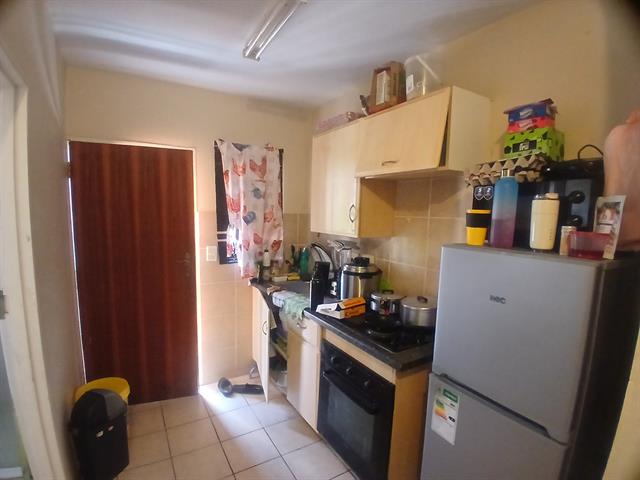 Bachelor apartment for sale in Karenpark