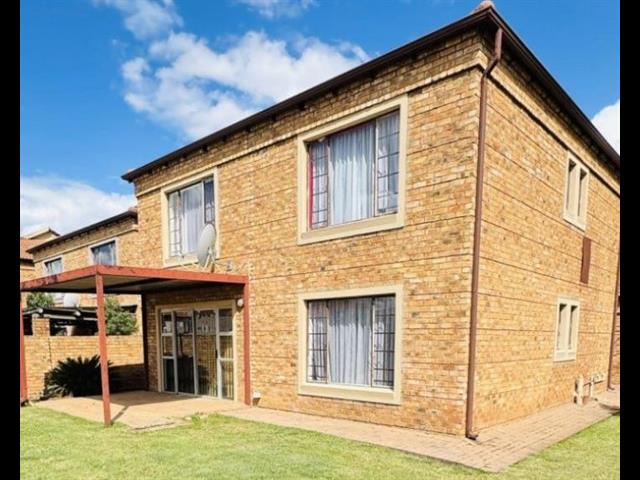 3 Bedroom House for sale in Theresapark