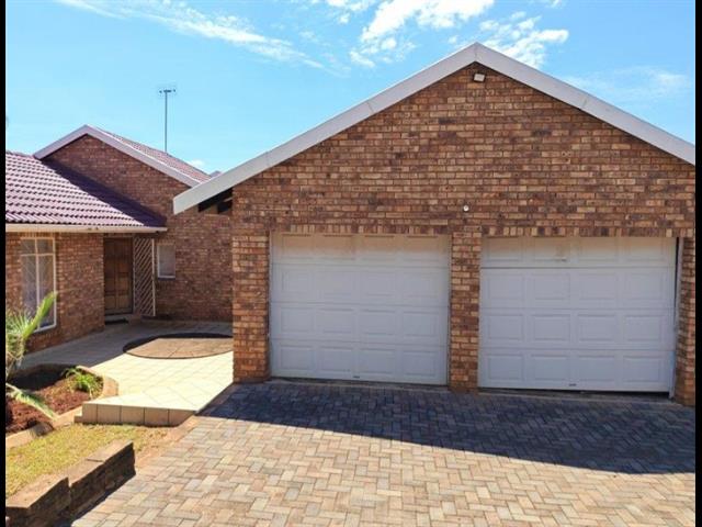 3 Bedroom House for sale in Amandasig