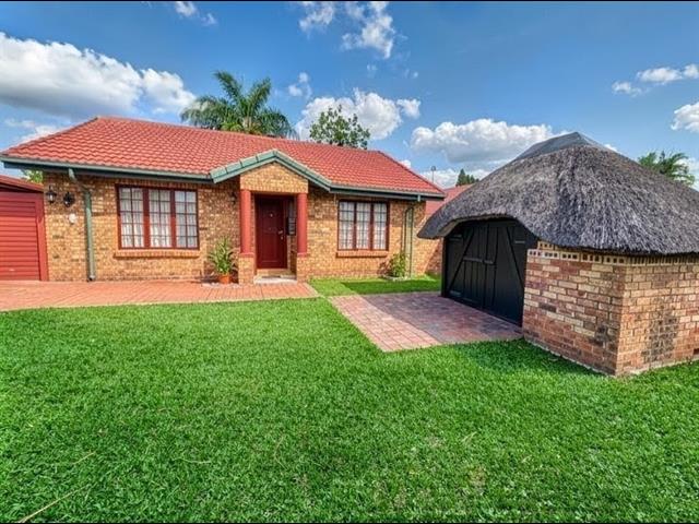 2 Bedroom House for sale in Theresapark