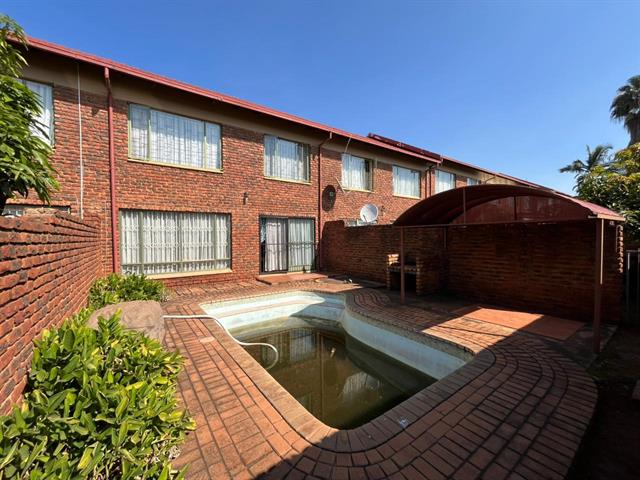 3 Bedroom Duplex for sale in The Orchards