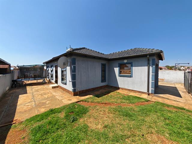 3 Bedroom House for sale in The Orchards
