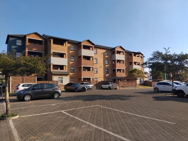 2 Bedroom Apartment for sale in Heuweloord