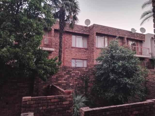 2 Bedroom Apartment for sale in Zwartkop