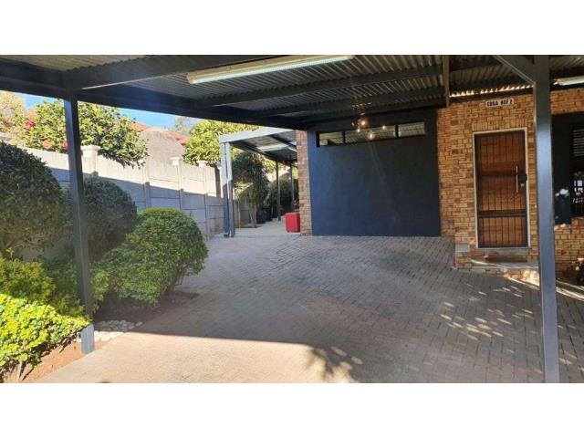 3 Bedroom House for sale in Cashan