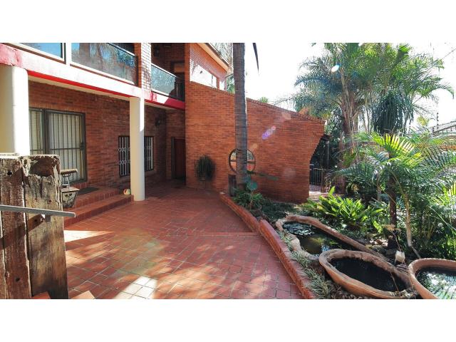 5 Bedroom House for sale in Safari Gardens