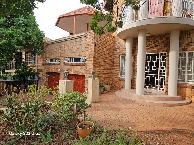 3 Bedroom House for sale in Cashan