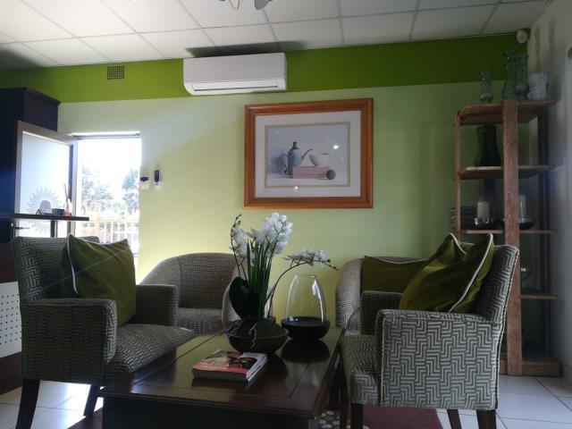 16m² Office space to let in Bo-dorp