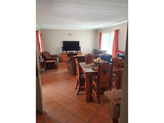 3 Bedroom House for sale in Geelhoutpark
