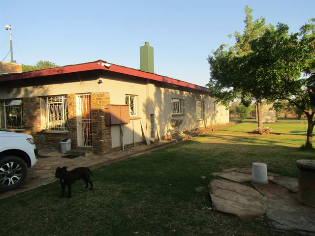 129  ha Commercial Farm for sale in Swartruggens