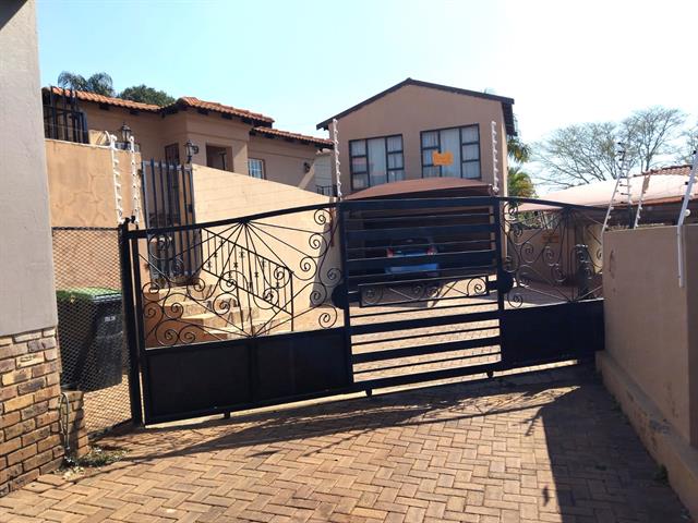 3 Bedroom House for sale in Safari Gardens