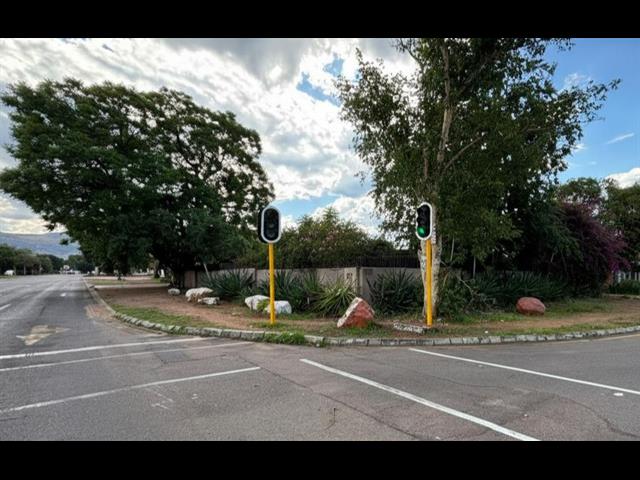 200m² Commercial space for sale in Bo-dorp