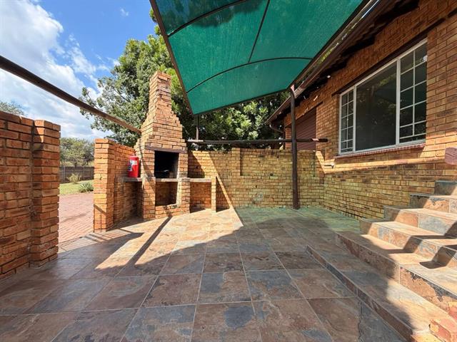 3 Bedroom Townhouse for sale in Safari Gardens