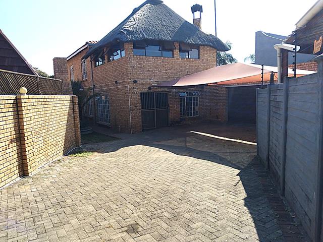 4 Bedroom House for sale in Bo-dorp