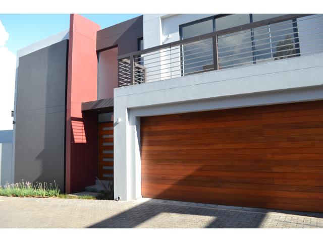 4 Bedroom Duplex for sale in Sandton Central