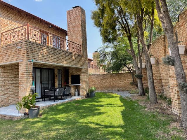 3 Bedroom Townhouse to let in Randpark Ridge