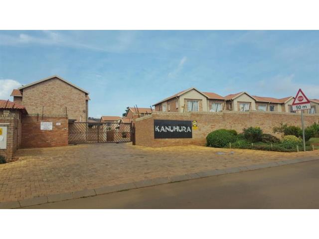 4 Bedroom Townhouse for sale in Willowbrook