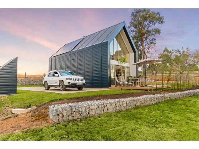 4 Bedroom House for sale in Lanseria