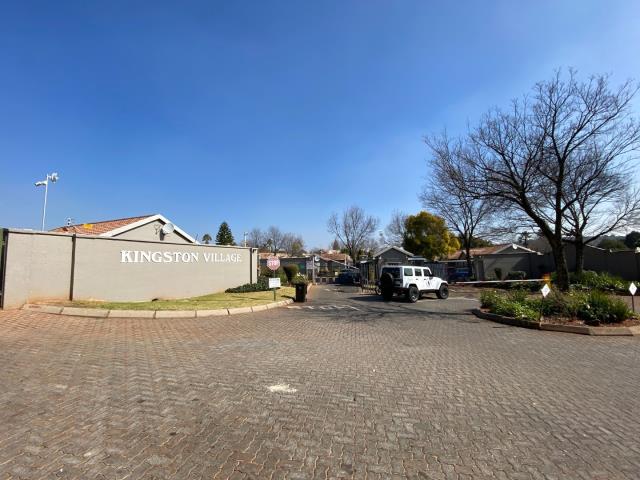 2 Bedroom Apartment to let in Weltevreden Park
