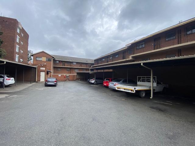 2 Bedroom Duplex for sale in Kew