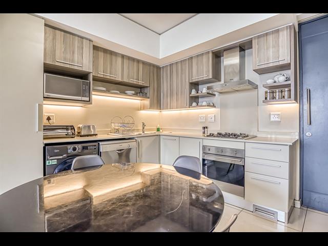 2 Bedroom Apartment for sale in Rosebank