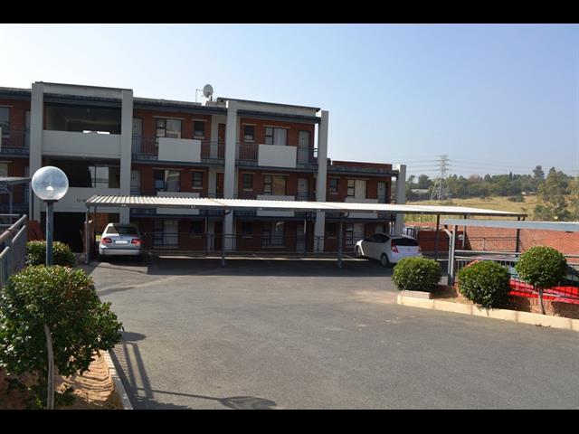 2 Bedroom Apartment to let in Bloubosrand