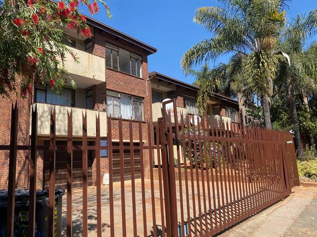 2 Bedroom Flat for sale in Windsor West