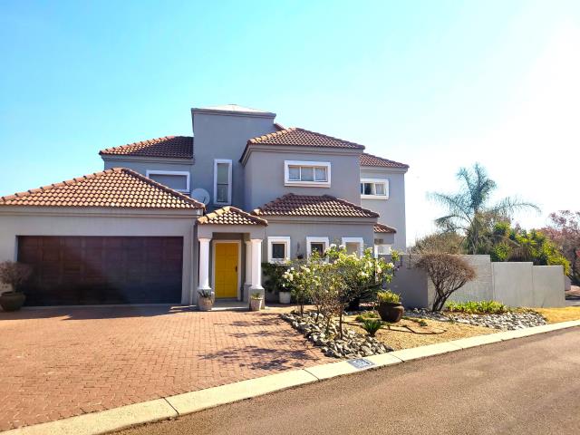 4 Bedroom House for sale in Centurion Golf Estate