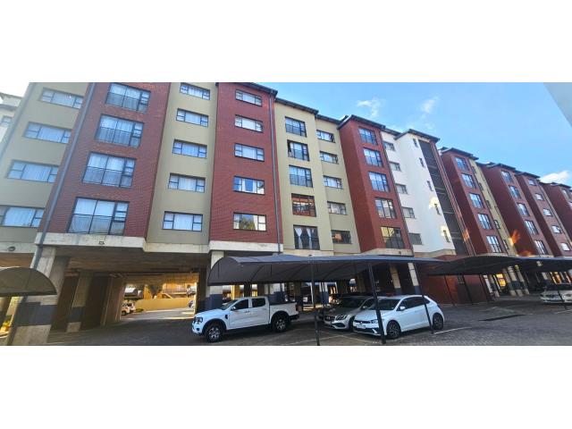 2 Bedroom Apartment for sale in Die Hoewes