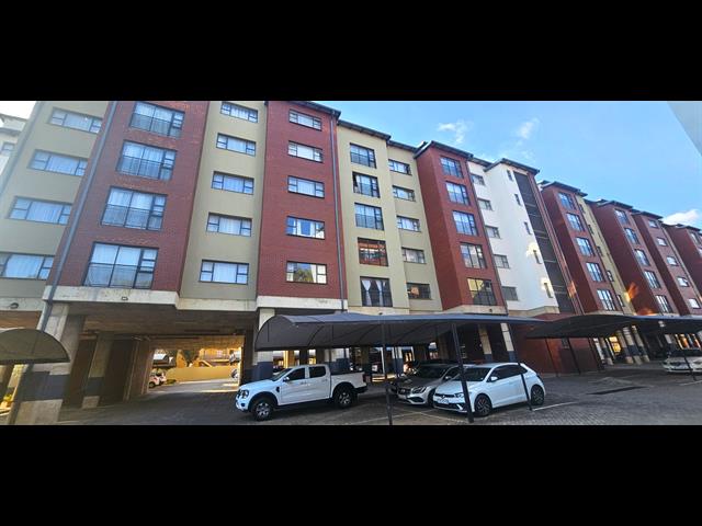 2 Bedroom Apartment for sale in Die Hoewes