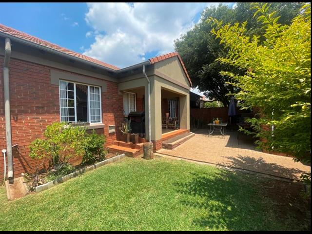 3 Bedroom Townhouse for sale in Eco Park Estate