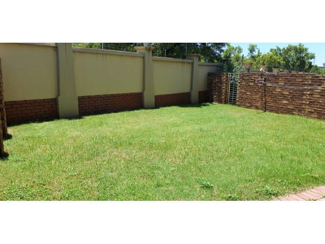 3 Bedroom Simplex for sale in Eco Park Estate