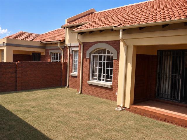 3 Bedroom House for sale in Eco Park Estate