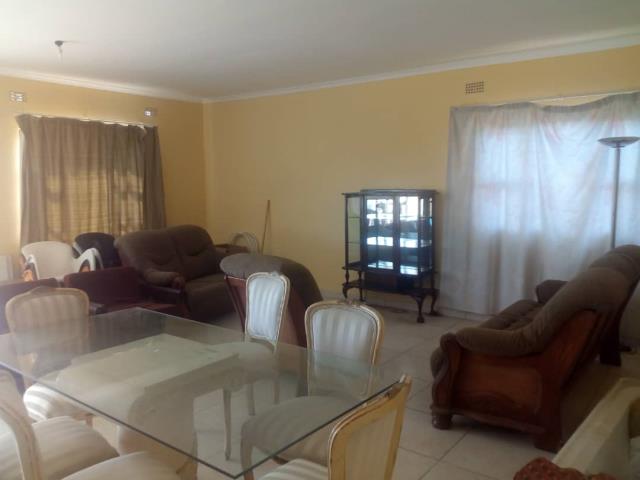 2 Bedroom Garden Cottage to let in Woodlands