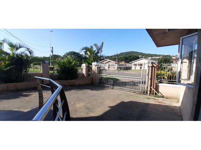 3 Bedroom House to let in Newlands East