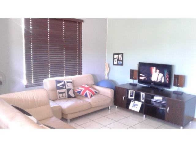 3 Bedroom Simplex to let in Caversham Glen