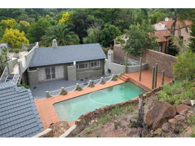 5 Bedroom House for sale in Middelburg Central