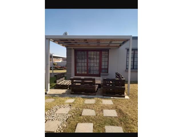 2 Bedroom House for sale in Blue Hills