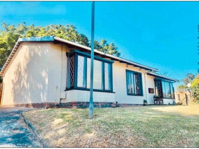 3 Bedroom House for sale in Sea View