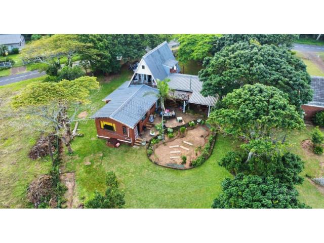 4 Bedroom House for sale in Pumula