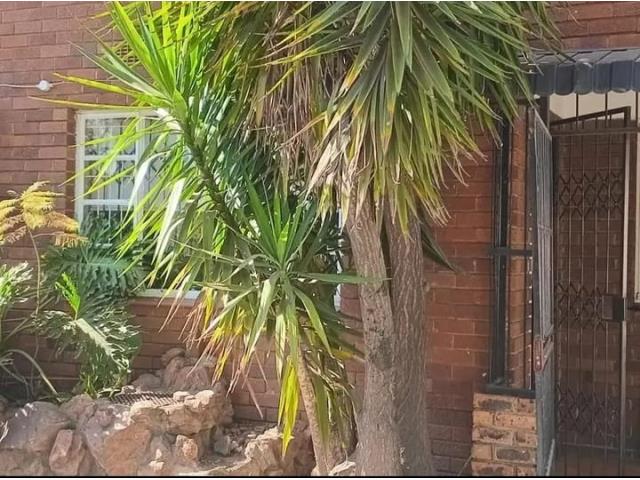 2 Bedroom Flat for sale in Witbank