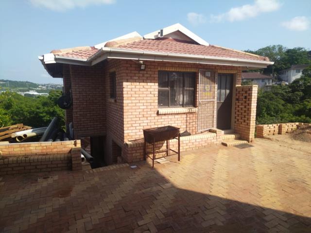 2 Bedroom House to let in Greenwood Park