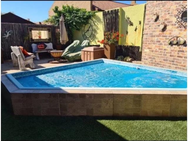 3 Bedroom House for sale in Middelburg Central