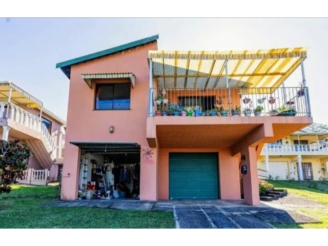 3 Bedroom Duplex for sale in Hibberdene