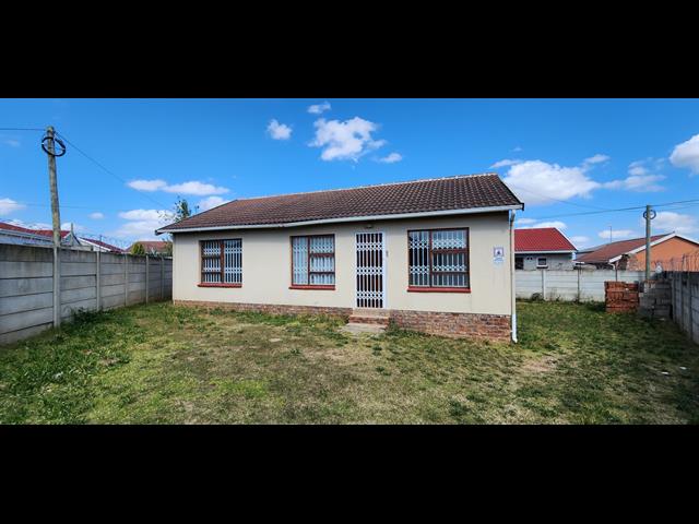 2 Bedroom House to let in Club View